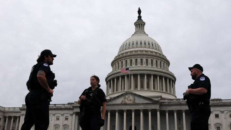 Σε shutdown και επίσημα οι ΗΠΑ - Ποιες υπηρεσίες επηρεάζονται και τι σημαίνει η διακοπή λειτουργίας της κυβέρνησης