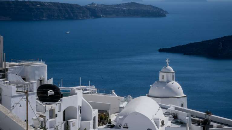 Πακέτα διακοπών για τα ελληνικά νησιά ακύρωσε η TUI - &quot;Εκτός λίστας&quot; έως τις 15 Ιουνίου Κρήτη, Κεφαλονιά, Σαντορίνη, Σκιάθος, Κέρκυρα