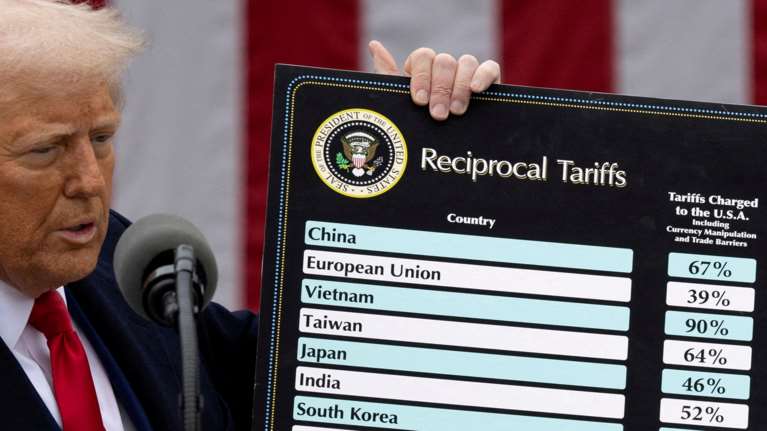 "Χαστούκι" σε Τραμπ από εφετείο: Παράνομοι οι περισσότεροι δασμοί - "Παραμένουν σε ισχύ" επιμένει ο Αμερικανός πρόεδρος