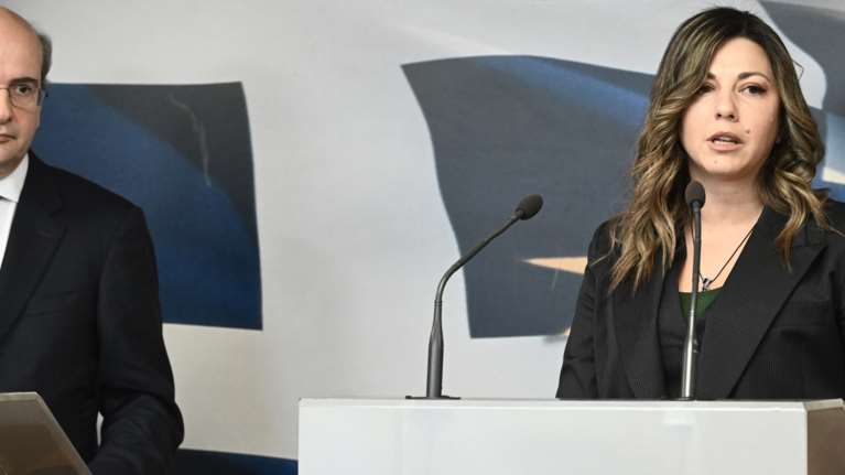 Αυξάνεται αναδρομικά στα 2.400 ευρώ το επίδομα γέννησης - Τα νέα μέτρα στήριξης των οικογενειών