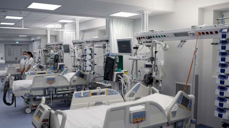 Κορονοϊός: Σε ασφυξία οι ΜΕΘ της Αττικής - Μόλις 20 κλίνες κενές