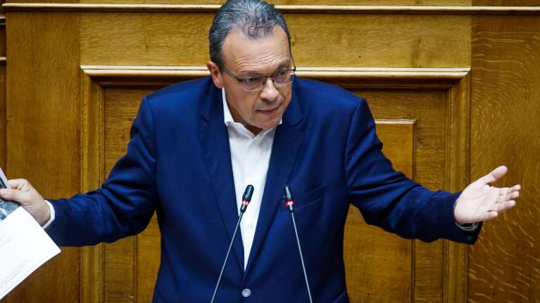 Η "πρώτη" του Φάμελλου στη Βουλή: Κριτική στην κυβέρνηση και ύμνοι για Τσίπρα - "Έβγαλε την Ελλάδα από το τούνελ της χρεοκοπίας"