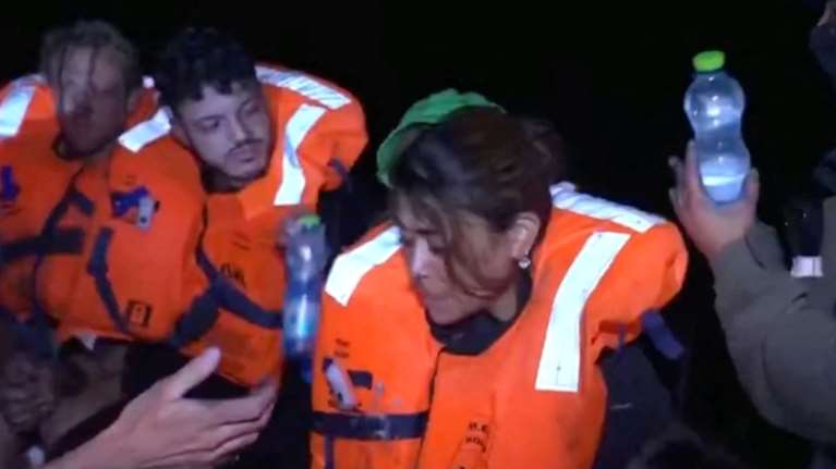 Madleen: Υπό κράτηση οι ακτιβιστές του - Εντολή για φυλάκιση σε ειδικά κελιά - Τούνμπεργκ: "Μας έχουν απαγάγει"