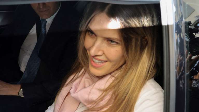 Εύα Καϊλή: Οι όροι αποφυλάκισης και η ζωή στις Βρυξέλλες με το &quot;βραχιολάκι&quot; - Τα επόμενα βήματα μέχρι τη δίκη