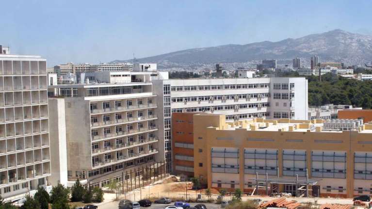 Κορονοϊός: Μυστήριο με τα 11 κρούσματα στο 401 Στρατιωτικό Νοσοκομείο Αθηνών