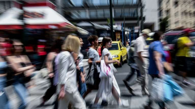 Τρομάζει η συνύπαρξη γρίπης και κορονοϊού - Γιατί οι ειδικοί φοβούνται πως φέτος τα πράγματα θα είναι δύσκολα