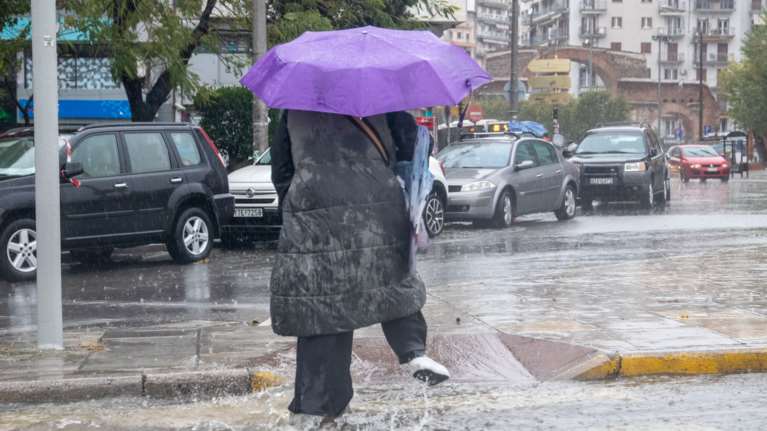 Βροχές με αφρικανική σκόνη σήμερα- Στην &quot;κατάψυξη&quot; από το Σάββατο - Πολικό ψύχος 7 ημερών