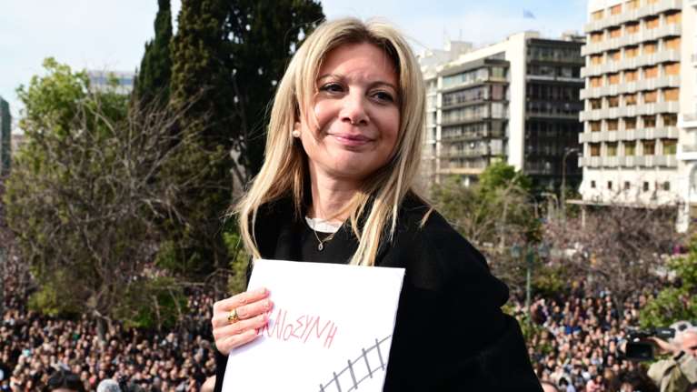 Εξώδικο Καρυστιανού στον Πρόεδρο της Βουλής - Αιχμές στο ΠΑΣΟΚ για την &quot;περικεκομμένη, περίτεχνα διατυπωμένη πρόταση&quot;