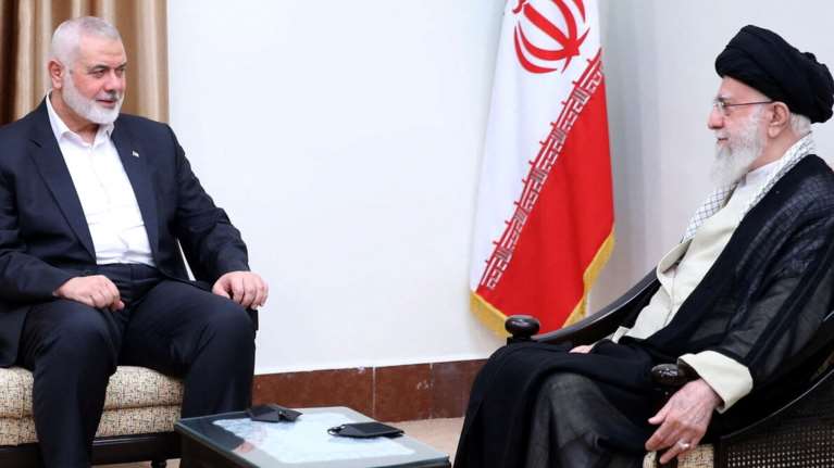 Κλιμάκωση στη Μέση Ανατολή: Καθήκον της Τεχεράνης να πάρει εκδίκηση για τη δολοφονία του Χανίγια, λέει ο ανώτατος ηγέτης του Ιράν Χαμενεΐ