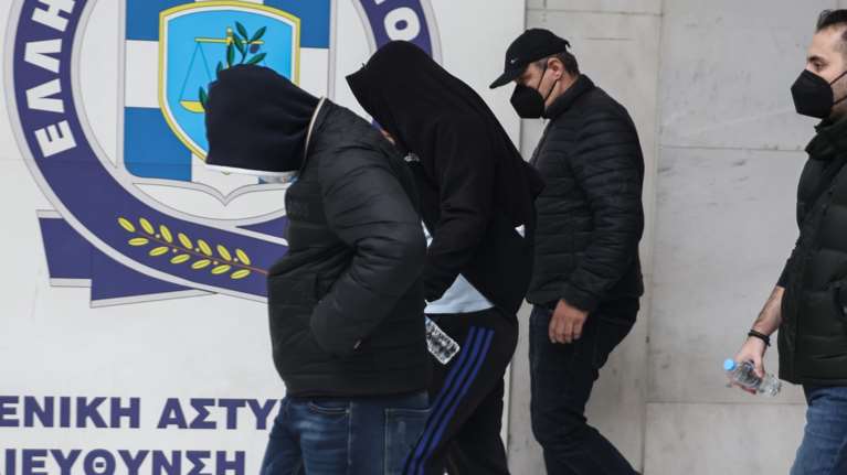 Δολοφονία Λυγγερίδη: Προφυλακίστηκε ο 31χρονος &quot;Κόκος&quot; - Τι υποστήριξε στην απολογία του ο 16χρονος που αφέθηκε ελεύθερος