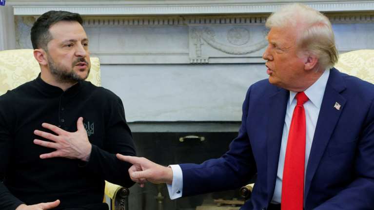 Έντονη η συνάντηση στον Λευκό Οίκο- Ο Τραμπ στρίμωξε τον Ζελένσκι: &quot;Παίζεις με έναν Γ΄ Παγκόσμιο - Συμφωνία ή είσαι εκτός&quot;