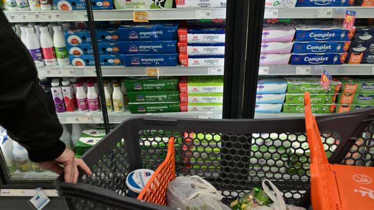 Παράταση των μέτρων για το πλαφόν κέρδους σε τρόφιμα και βασικά είδη διαβίωσης - Συνεχίζεται και το "καλάθι του νοικοκυριού"