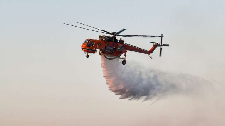 Μεσολόγγι: Βελτιωμένη εικόνα παρουσιάζει η φωτιά στην περιοχή Στάμνα - Υπό μερικό έλεγχο η πυρκαγιά στην Ηλεία