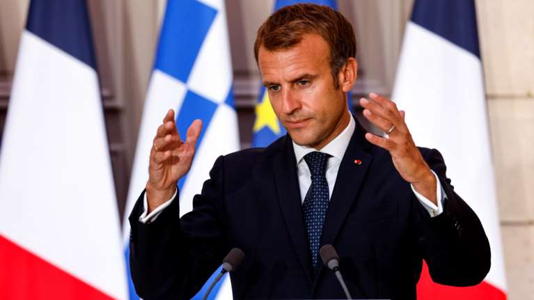 Γαλλία: Ανοιχτό το ενδεχόμενο να γίνει υποχρεωτικός ο εμβολιασμός για όλους άφησε ο Μακρόν