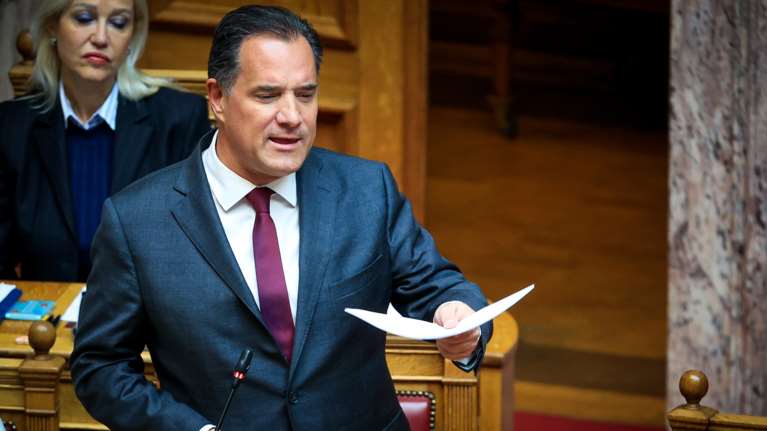 Αδωνις Γεωργιάδης στη Βουλή: &quot;Έκλαψε όλη η Ελλάδα για τον μικρό Άγγελο&quot;- Τι είπε για τη γιαγιά του