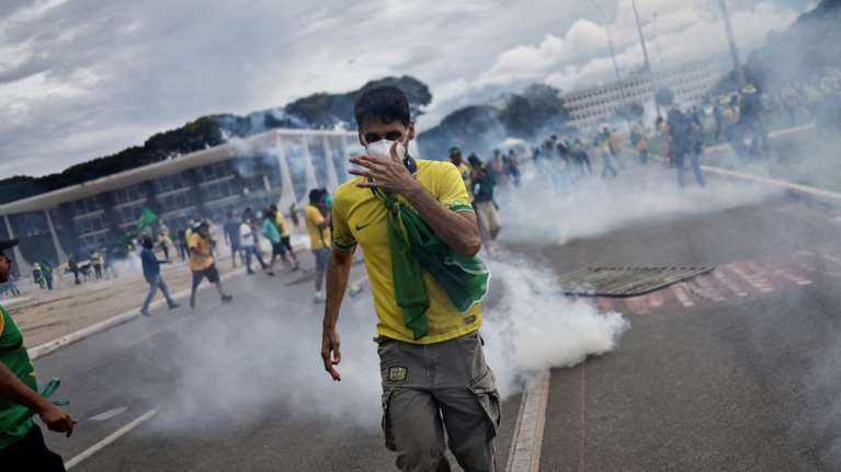 Βραζιλία: Τσουνάμι διεθνών αντιδράσεων μετά την εισβολή των Μπολσοναριστών σε κυβερνητικά κτίρια - Καθολική στήριξη σε Λούλα