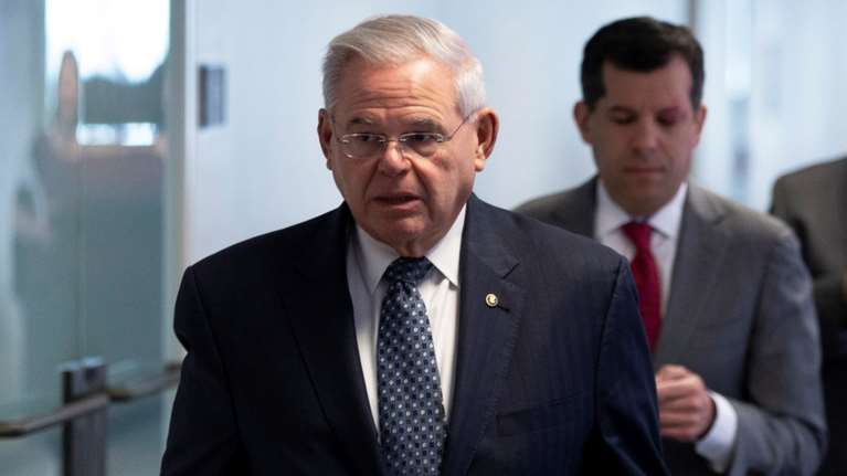 Επίτιμος διδάκτορας του ΕΚΠΑ ο Μενέντεζ - Την ερχόμενη εβδομάδα η τελετή