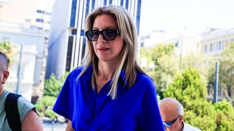 Καρυστιανού στο Politicο: Δεν μπορώ να φανταστώ πώς θα συνεχίσουμε να ζούμε με ένα τόσο διεφθαρμένο πολιτικό σύστημα