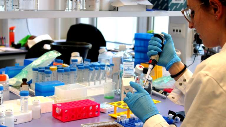 Κορονοϊός: Ασφαλή τα εμβόλια για τους ασθενείς με καρδιακή ανεπάρκεια - Μειώνουν τον κίνδυνο θανάτου