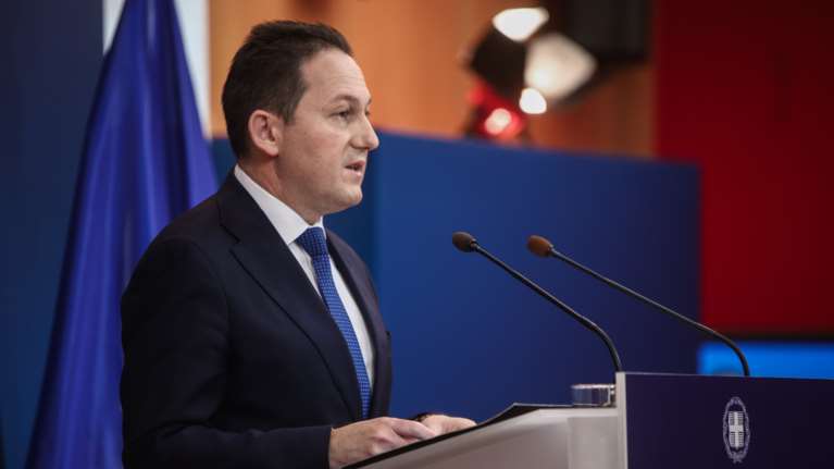 Αποστάσεις Πέτσα από Γεωργιάδη: Δεν είναι λόγος πανηγυρισμού ότι έχουμε λιγότερους νεκρούς από άλλες χώρες