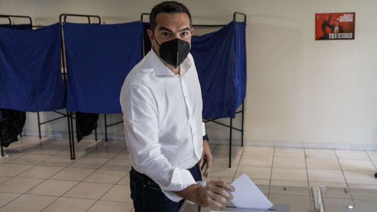 Ψήφισε και ο Αλέξης Τσίπρας στις εκλογές του ΣΥΡΙΖΑ: "Θα έλεγα ότι είναι η Κυριακή της δημοκρατίας"