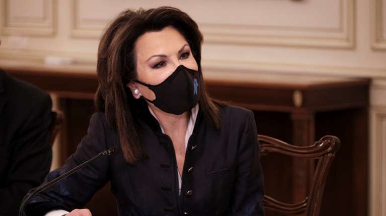 Γιάννα Αγγελοπούλου: Η Επιτροπή Ελλάδα 2021 ενισχύει τις πυρόπληκτες περιοχές