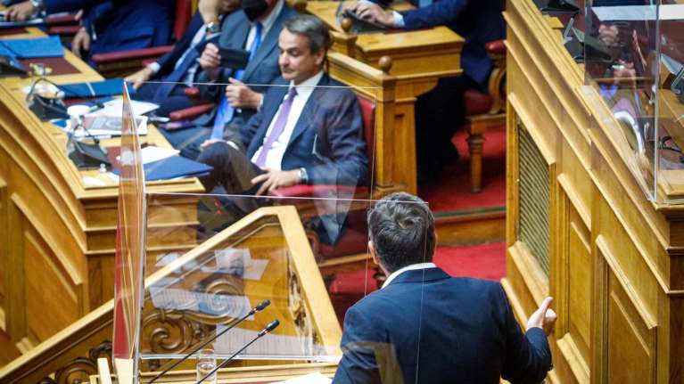 Metron Analysis: Κυβέρνηση συνεργασίας με απλή αναλογική θέλει το 52% - Το 65% λέει ότι ο Μητσοτάκης γνώριζε για τις υποκλοπές