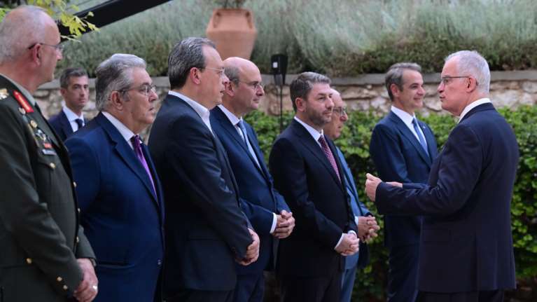 Η αμηχανία στο Προεδρικό, οι αιχμές για Σκέρτσο και στο βάθος οι δικογραφίες ΟΠΕΚΕΠΕ - Τεμπών