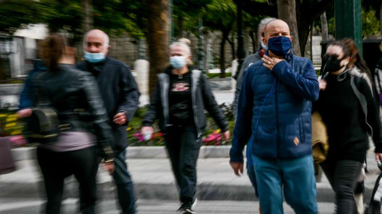 Δημοσκόπηση: Χαλάρωση των μέτρων του lockdown ζητούν οι πολίτες