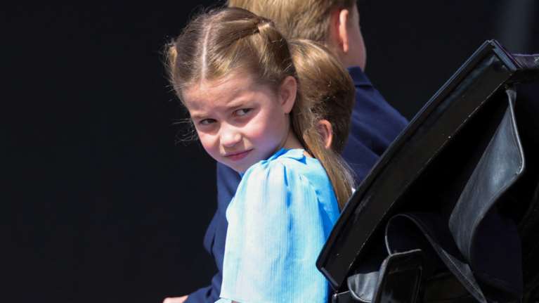 Εκτός δημοσιότητας τα πριγκιπόπουλα: Κέιτ και Γουίλιαμ έχουν αποφασίσει να &quot;κρύψουν&quot; τα παιδιά τους