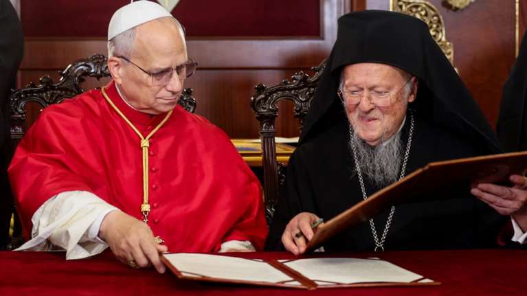 Πάπας Λέων και Πατριάρχης Βαρθολομαίος έγραψαν ιστορία στο Φανάρι: Κοινή διακήρυξη με μηνύματα ενότητας