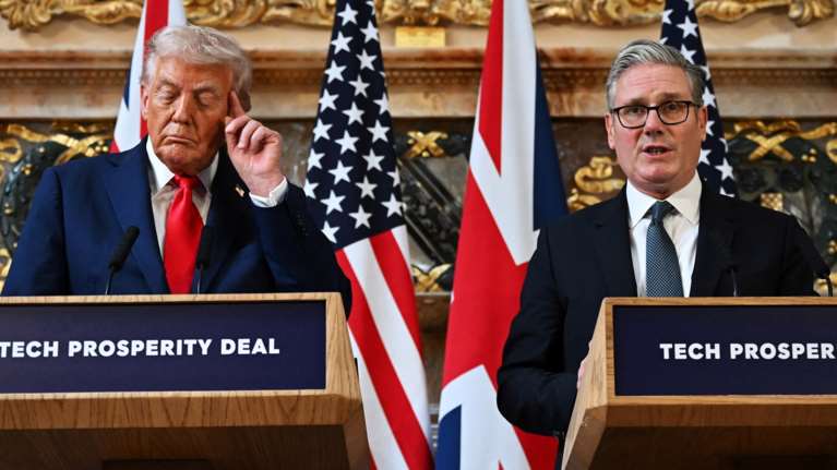 Νέα γκάφα Τραμπ: Μπέρδεψε την Αρμενία με την Αλβανία - &quot;Με απογοήτευσε πολύ ο Πούτιν&quot; [βίντεο]