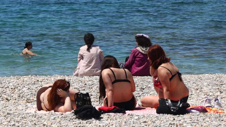 Καιρός: Μπαίνει με κύμα ζέστης ο Ιούνιος - Αύξηση της θερμοκρασίας από σήμερα έως την Πέμπτη - Οι &quot;κόκκινες&quot; περιοχές