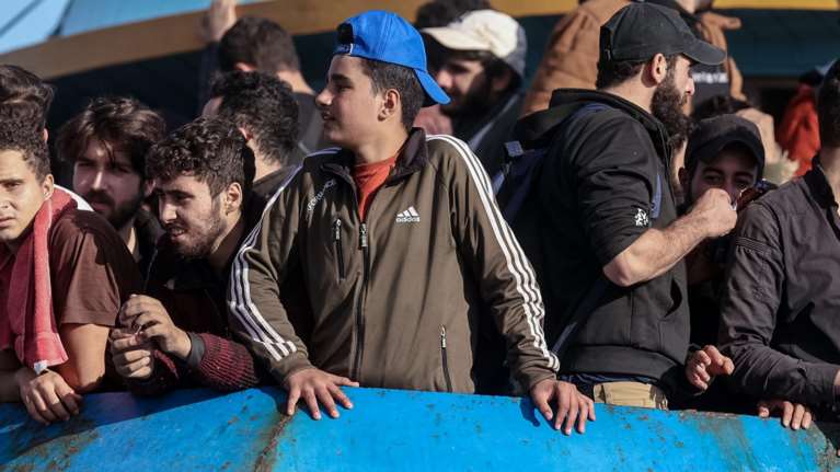 Ανησυχία για τις αυξημένες ροές μεταναστών στη Γαύδο - Τρία πολεμικά πλοία ανοιχτά της Λιβύης στέλνει η κυβέρνηση