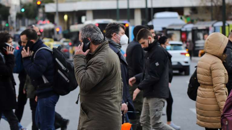 Πόσοι Ελληνες εργαζόμενοι παίρνουν πάνω από 1.200 ευρώ μισθό τον μήνα - Αναλυτικός πίνακας