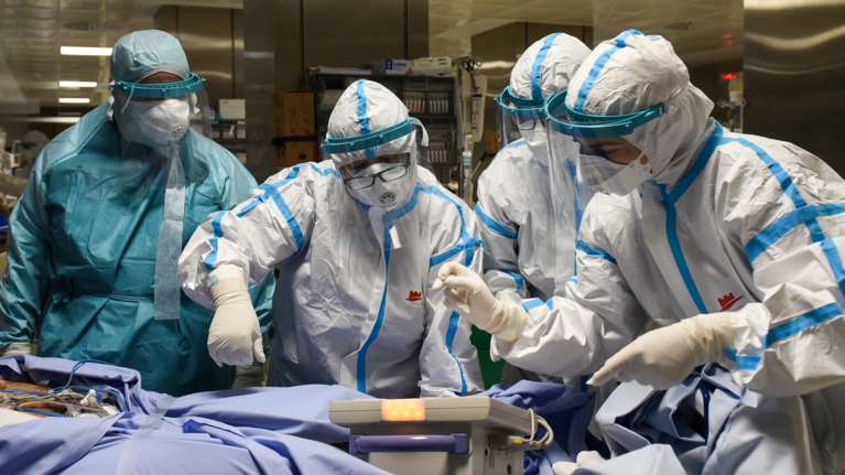 Κορονοϊός: &quot;Μαύρο&quot; ρεκόρ για το 2021 με 104 νεκρούς - 3.833 νέα κρούσματα σήμερα και 819 διασωληνωμένοι