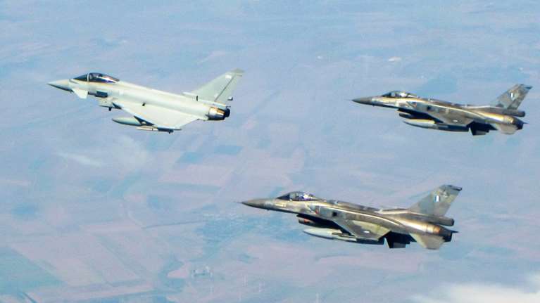 Μπαράζ τουρκικών προκλήσεων στο Αιγαίο - Τουρκική &quot;αλεπού&quot; στο παζάρι των F-16 στις ΗΠΑ