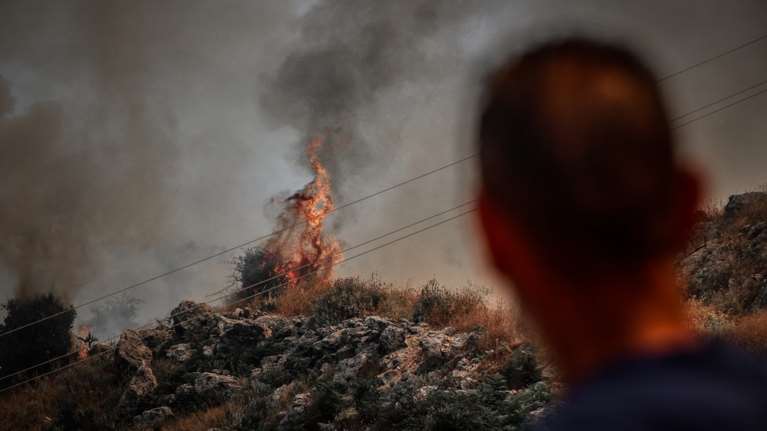 Για 8η ημέρα ο πύρινος εφιάλτης στη Ρόδο: Μεγάλη αναζωπύρωση στο Βάτι