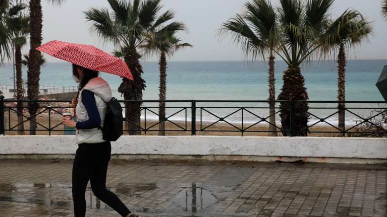 Επιδείνωση του καιρού με βροχές και αφρικανική σκόνη - Πού θα φτάσει η θερμοκρασία, αναλυτική πρόγνωση