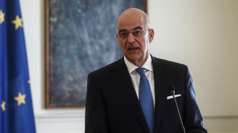 Δένδιας: Ελληνικά αεροσκάφη στην Αίγυπτο για τον απεγκλωβισμό των Ελλήνων στο Σουδάν