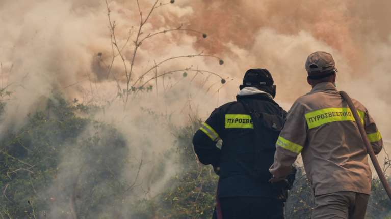 Μπαράζ φωτιάς: 62 δασικές πυρκαγιές σε 24 ώρες - Πολιτική κόντρα για Κεχριές