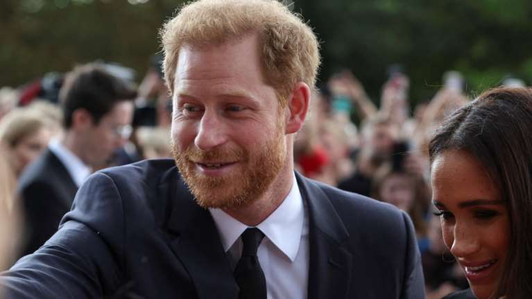 Καταπέλτης ο πρίγκιπας Χάρι για τη βασιλική οικογένεια: Παίζει βρόμικο παιχνίδι -Διαρρέονται  και φυτεύονται ιστορίες