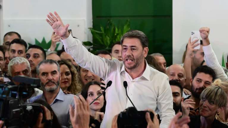 Δημοσκόπηση Metron Analysis: &quot;Άλμα&quot; στο 19,8% για το ΠΑΣΟΚ - Πιο δημοφιλής πολιτικός ο Νίκος Ανδρουλάκης