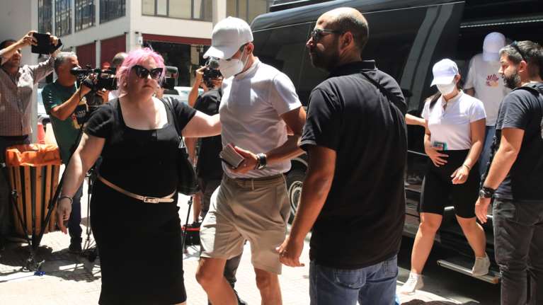 Φωτιά στην Ύδρα: Δίωξη για κακούργημα με ενδεχόμενο δόλο στους 13 της θαλαμηγού