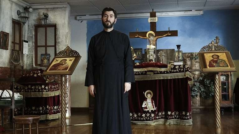 Νέα σοκαριστική κατάθεση του 19χρονου για τον πατέρα Αντώνιο: "Μου κατέβαζε το παντελόνι και το εσώρουχο..."