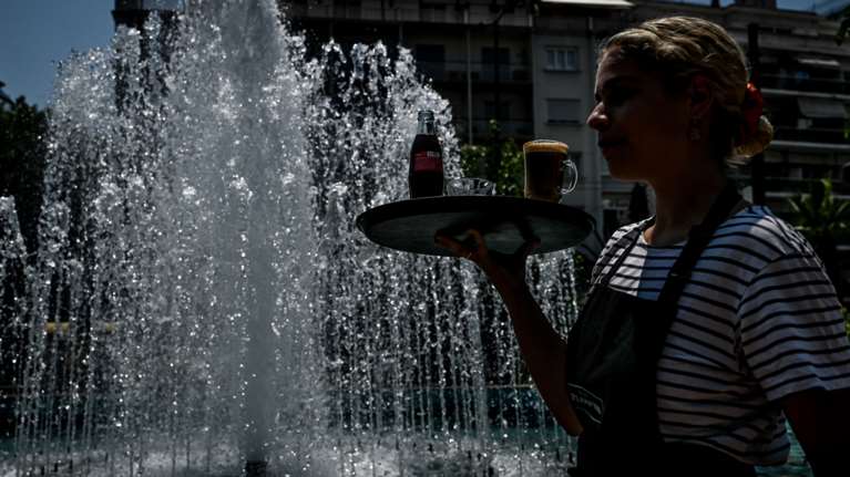 Καύσωνας Κλέων: Έκτακτα μέτρα από το υπ. Εργασίας για την προστασία των εργαζομένων - Πότε ισχύει τηλεργασία