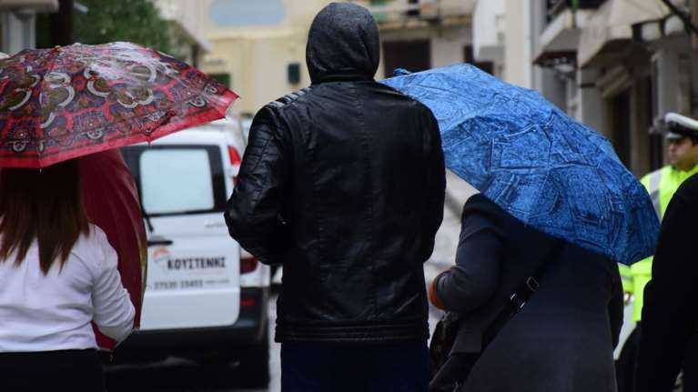 Πού θα χτυπήσει η κακοκαιρία εξπρές τις επόμενες ώρες: Ισχυρές καταιγίδες και μεγάλη πτώση της θερμοκρασίας