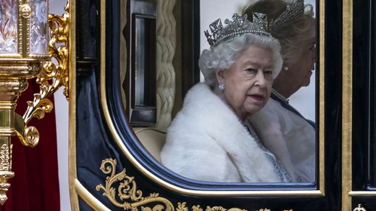 Τέλος εποχής: Πέθανε σε ηλικία 96 ετών η βασίλισσα Ελισάβετ - Θλίψη στο Ηνωμένο Βασίλειο