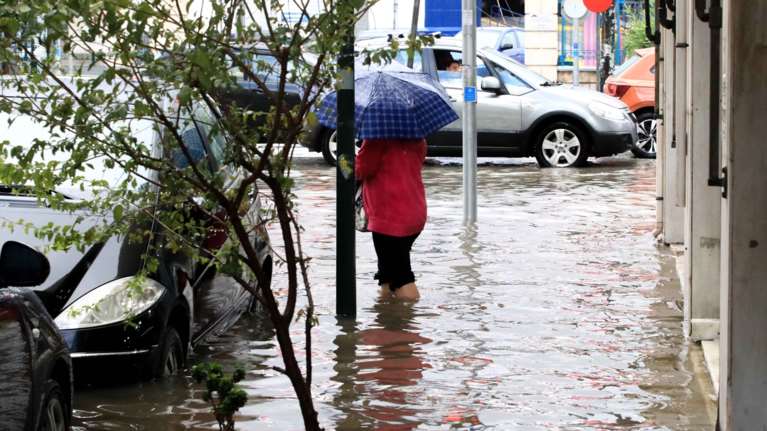 Κακοκαιρία Daniel: Συναγερμός στην Αττική με μήνυμα από το 112 - &quot;Περιορίστε τις μετακινήσεις - Ισχυρές βροχές και καταιγίδες&quot;