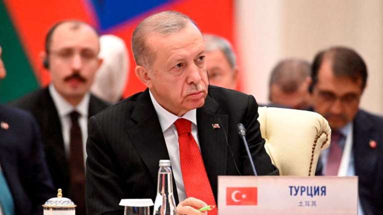 Απανωτά χτυπήματα στον Ερντογάν: Άρση εμπάργκο όπλων στην Κύπρο, μπλόκο στην αγορά F-16 και νέο ευρω-χαστούκι